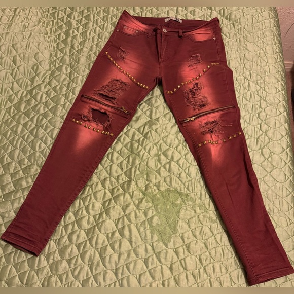 ❤️Women’s Distressed Studded Jeans❤️Rust Color❤️Size 11/12❤️BLUE TOPIC❤️ - Picture 3 of 13